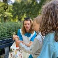 Alice au parc des merveilles : une chasse au trésor insolite familiale