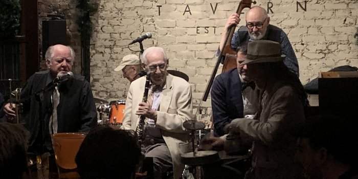 VISITE JAZZ ET SOIRÉE CLUB DE JAZZ AVEC UN MUSICIEN PROFESSIONNEL PAR YOUR NEW YORK STORY